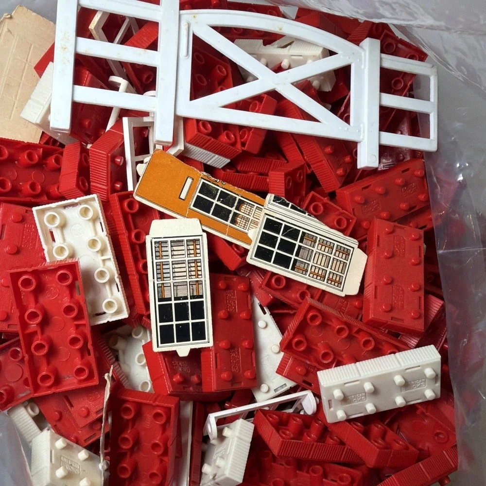 Vintage American Bricks Plastic Red & White Pieces, Doors, Windows Building Elgo